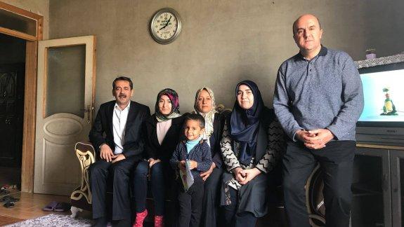 Mehmet Erdemoğlu İlkokulu Okuma Yazma Seferberliği İçin Tüm Mahalleleri, Ev Ev, Kapı Kapı Dolaşıyor
