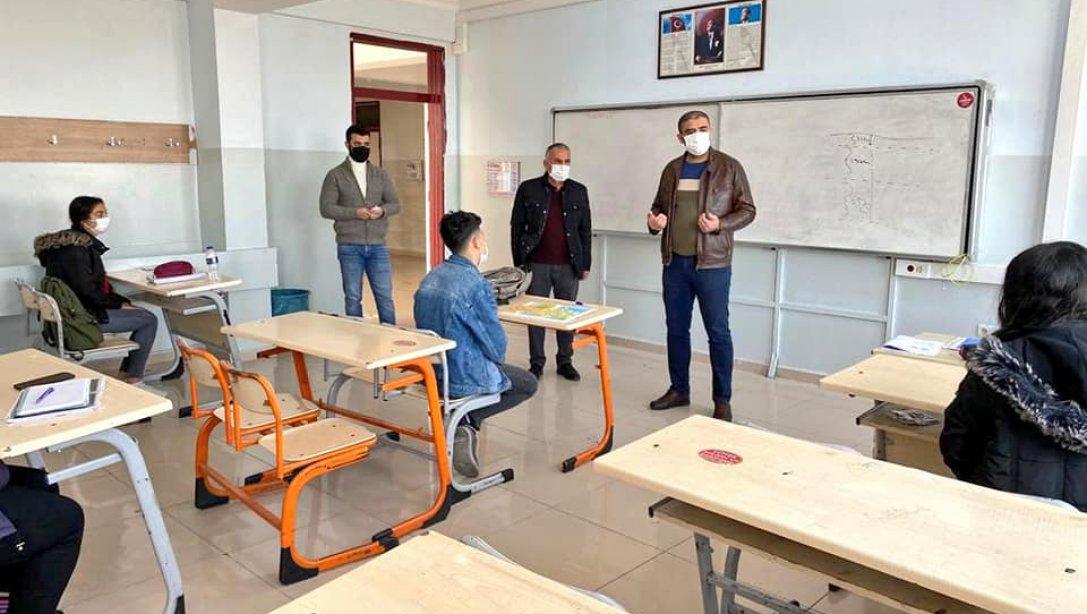 Pakize Kemal Öğücü Ortaokulunu ve Ocaklar Anadolu Lisesi Haftasonu Kurslarını Ziyaret