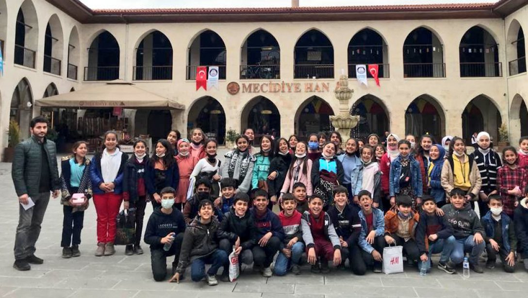 28 Mart Şahin Bey' in şehit edilişinin anısına Kaymakamlığımız koordinesinde, Şahinbey Belediyemiz destekleri ile organize ettiğimiz,   Sahaflar Çarşısı  Atatürk Anı Evi  Milli Mücadele Müzesi öğrencilerimizin ziyaretleri