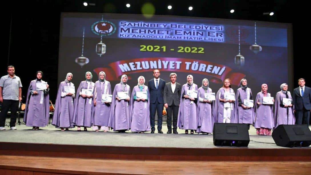 Şahinbey Belediyesi Mehmet Emin Er Kız Anadolu İmam Hatip Lisesi mezuniyet törenine katılım