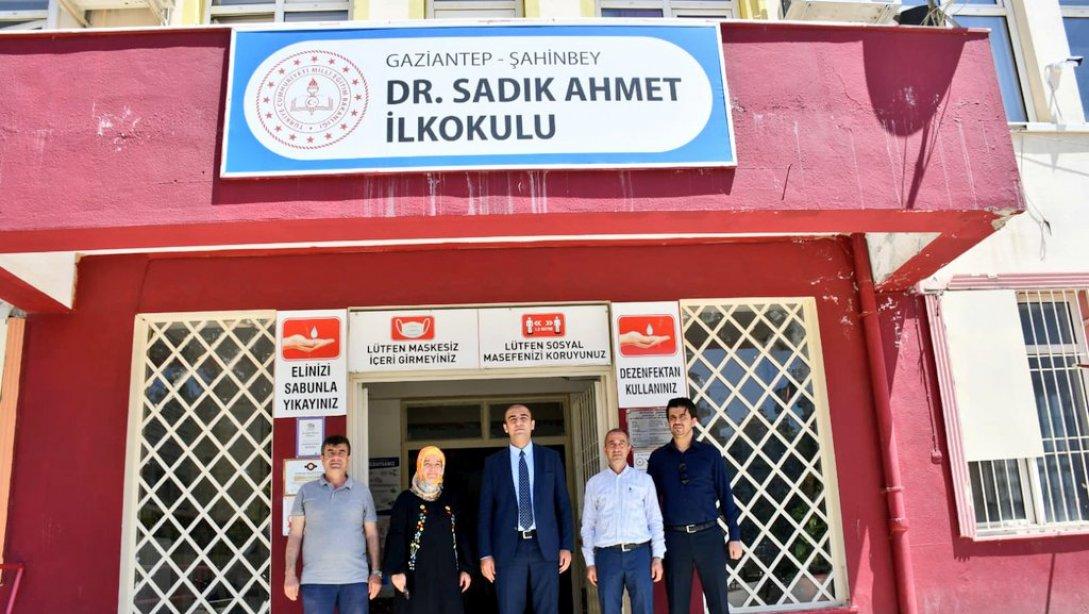 Dr. Sadık Ahmet İlkokulu' nu ziyaret