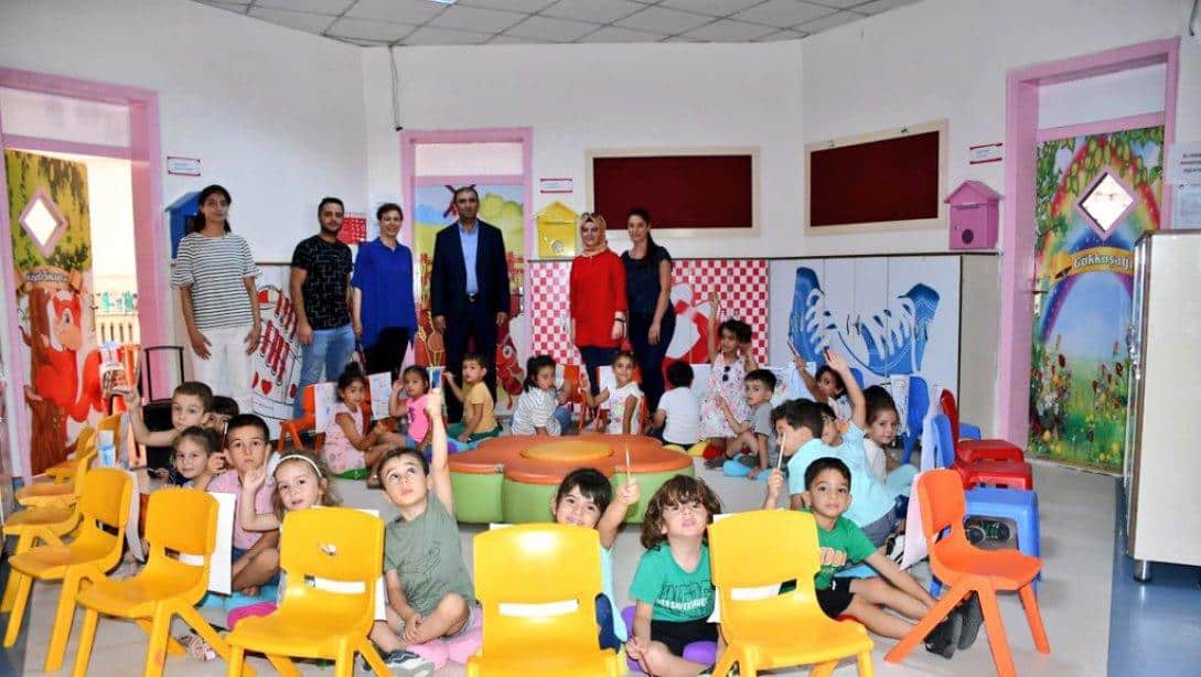 Naime Durdu Doğmuş Anaokulu' nda devam eden Yaz Okullarını ziyaret