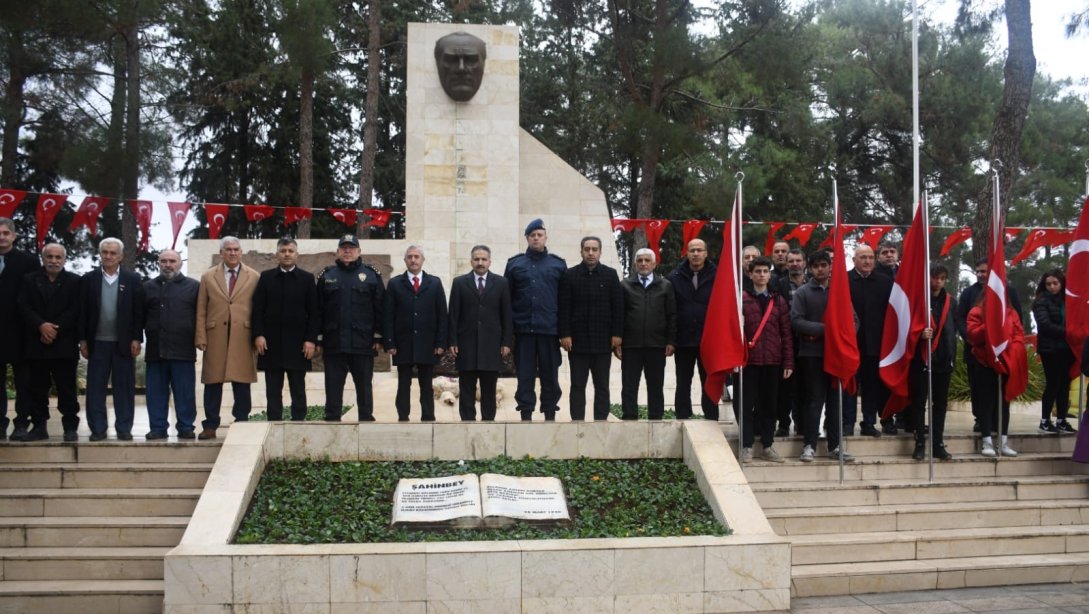 Milli mücadelemizin baş kahramanlarından Şahin Bey ve Şehit Karayılan'ın mezarlarını ziyaret