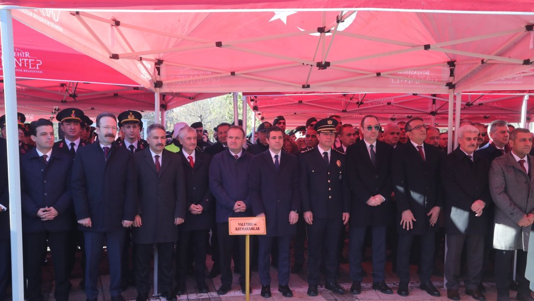 25 Aralık Gaziantep'in Kurtuluşu'nun yıl dönümünde Çelenk Sunma Töreni