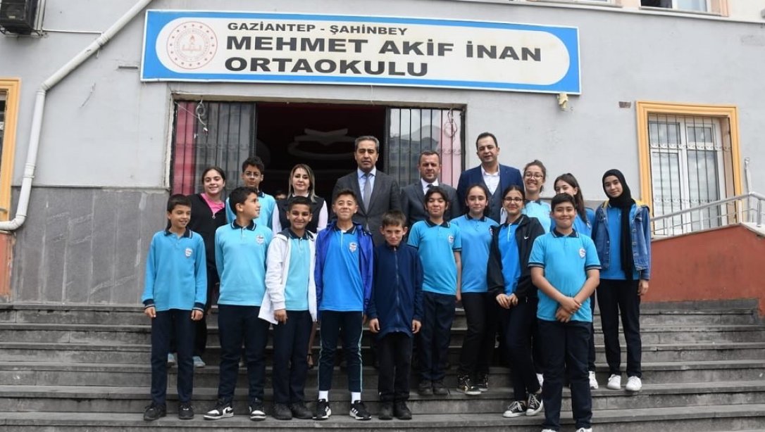 Mehmet Akif İnan Ortaokulu 4006 Bilim Fuarı Açılışı