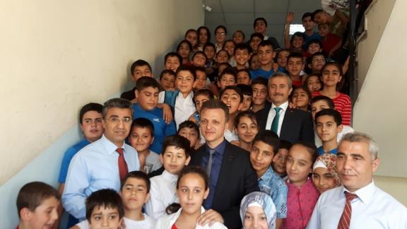 Şahinbey Belediye Başkanı Sayın Mehmet TAHMAZOĞLU Hürriyet İlkokulunu Ziyaret Etti