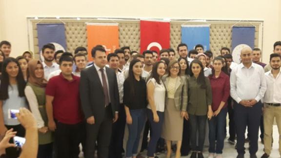 Büyükşehir Belediye Başkanı Fatma ŞAHİN´in ilimizde dereceye giren öğrencilere yemek daveti