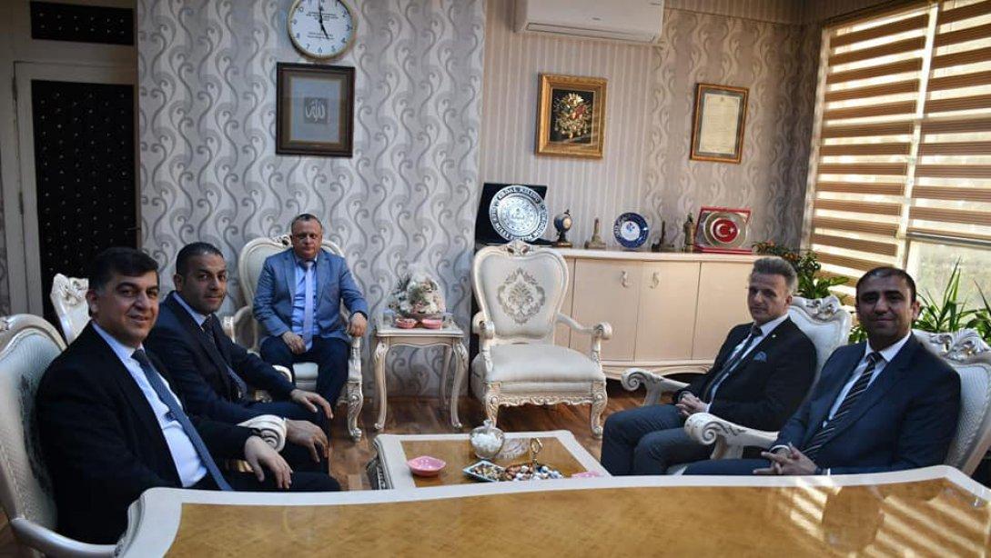 Şehitkamil Belediye Başkanı Sn. Rıdvan FADILOĞLU, İlçe Milli Eğitim Müdürümüz Sn. Erdal KILINÇ'ı ziyaret ettiler.