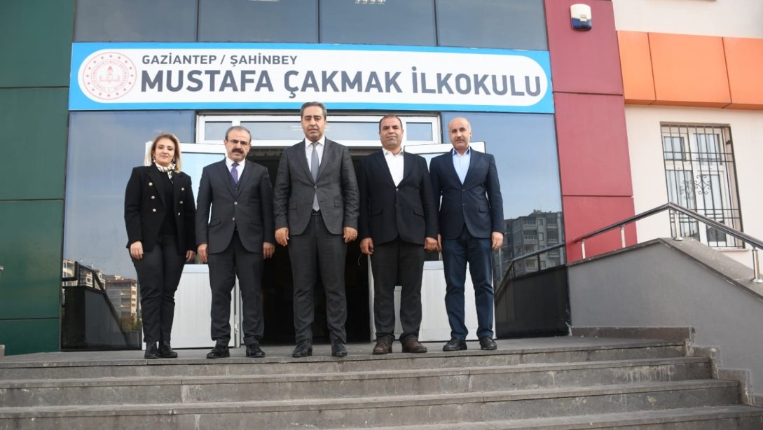 Mustafa Çakmak Ilkokulu'nu Ziyaret 