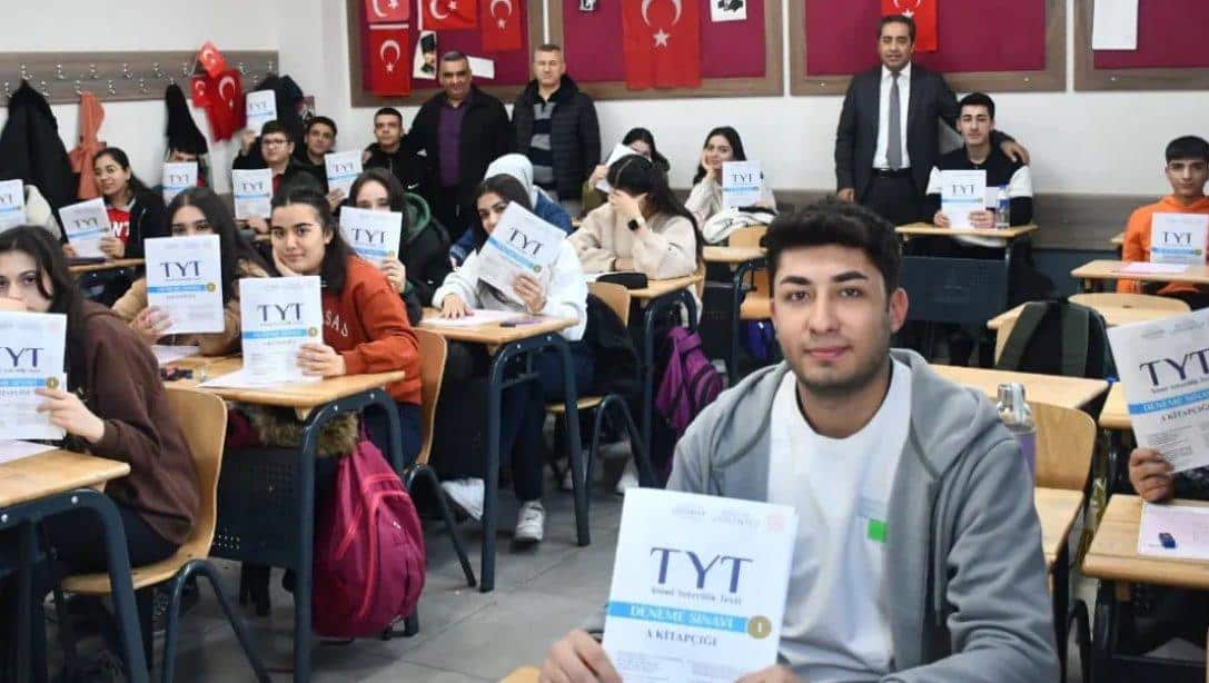 Gaziantep Büyükşehir Belediyesi ve İl Milli Eğitim Müdürlüğü koordinesinde  8.sınıf ve 12. sınıf öğrencilerimize yönelik yapılan deneme sınavları