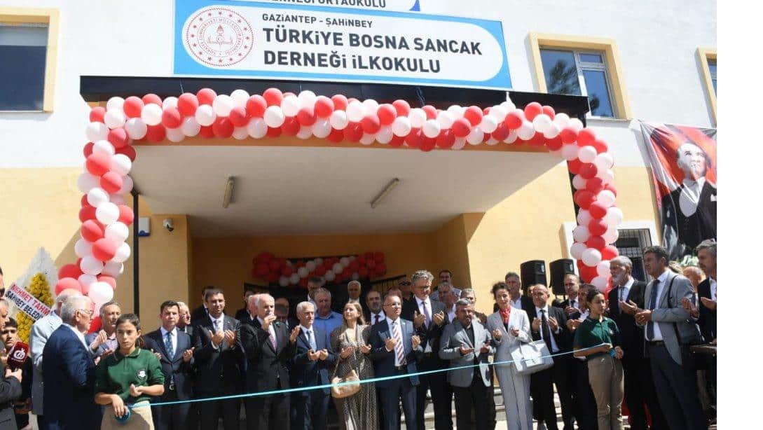 İlçe Millî Eğitim Müdürümüz Eyüp Güneş, Türkiye Bosna Sancak Derneği tarafından İlçemiz Durantaş Mahallesi'nde yaptırılan Türkiye Bosna Sancak Derneği İlkokulu'nun açılışına katıldı.