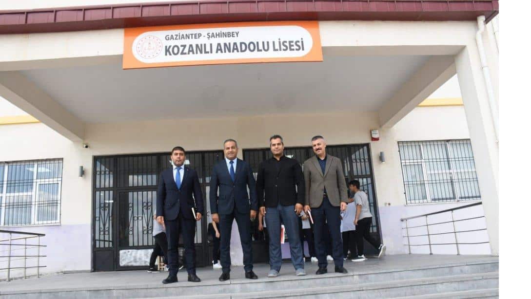 İlçe Millî Eğitim Müdürümüz Eyüp Güneş, Şube Müdürlerimiz Abdullah Yılmaz ve Mehmet Özdemir ile birlikte, Kozanlı Anadolu lisesini ziyaret etti 