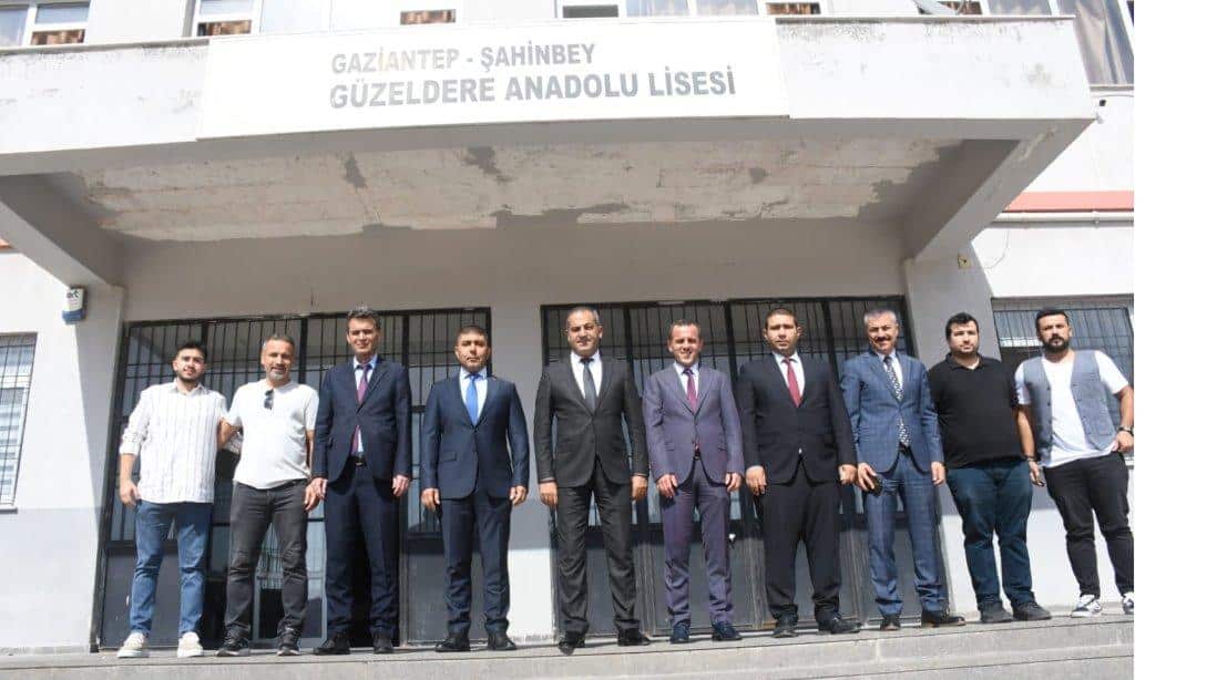 İlçe Millî Eğitim Müdürümüz Eyüp Güneş, Şube Müdürlerimiz ile birlikte  ,Güzeldere Anadolu Lisesini ziyaret ettiler 