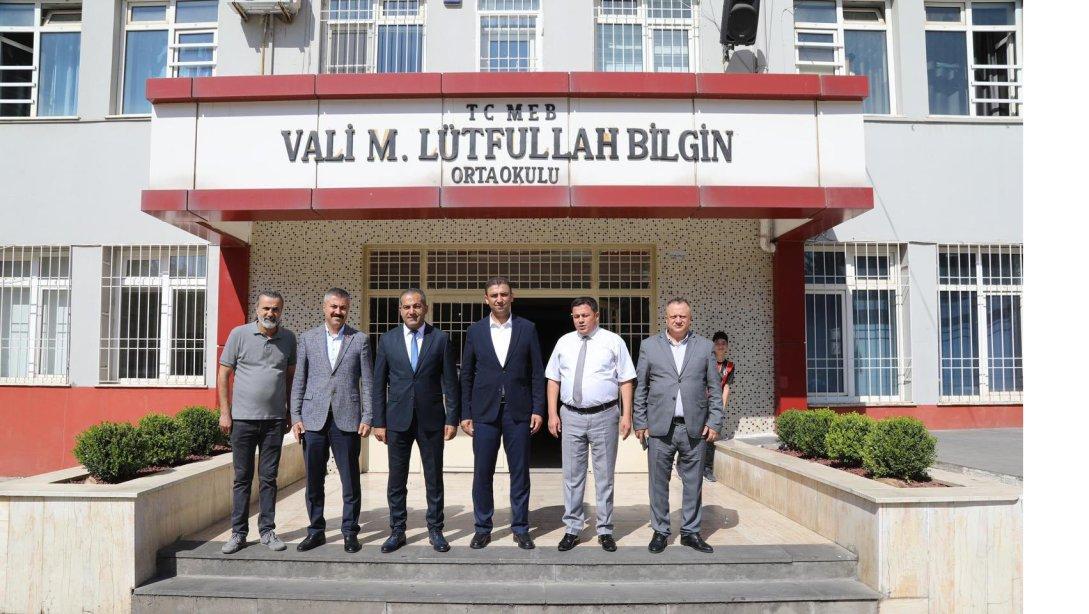 İl Millî Eğitim Müdürümüz Dr. Erdal Kılınç ve İlçe Millî Eğitim Müdürümüz Eyüp Güneş,  Vali Mehmet Lütfullah Bilgin Ortaokulunu ziyaret ettiler 