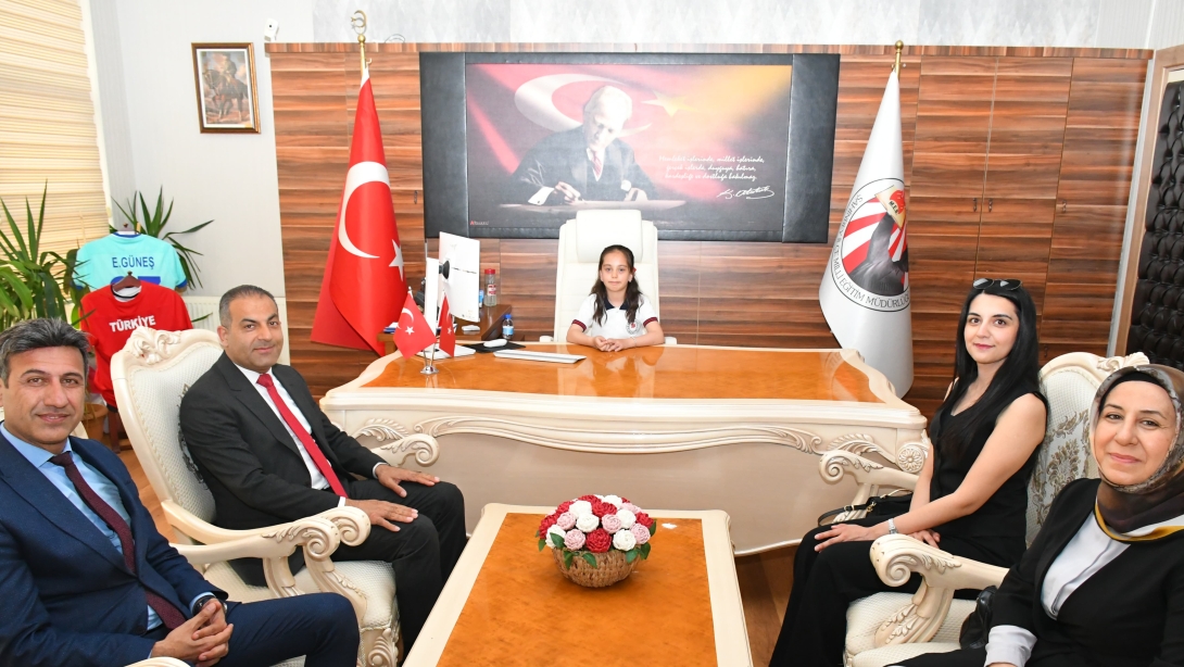 23 Nisan Coşkusuyla Minik Müdürümüz